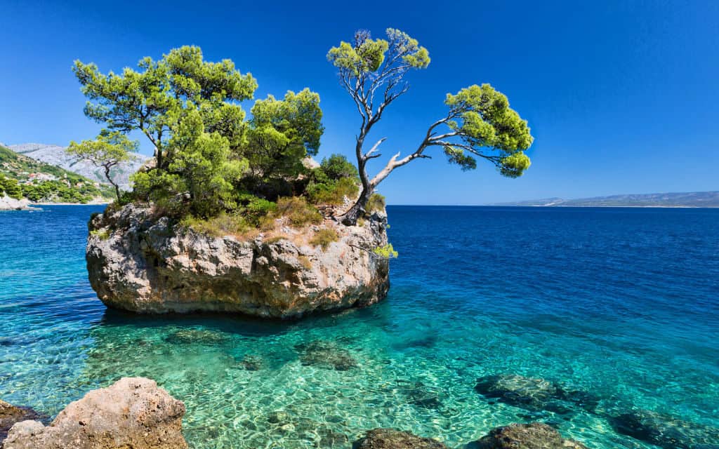 Brela Beach, Vrulja, Croatia, Croatia beaches, best beaches of Europe, beaches of Europe, Croatia Beach holidays, beach travel destinations,