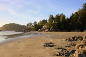 The best beach Vacations for your valentine, Matira Beach Tahiti, Flamenco Beach Puerto Rico, Mitira Beach Bungalow Waterfront, Casa Resaca, White Beach Philippines, Henann Crystal Sands Resort, Pink Sands Beach Bahamas, Rock House Hotel, Whitehaven Beach Whitsunday Islands, The Sundays, Brant Point Beach Massachusetts, Union Street Inn, Tonquin Beach British Columbia, Hotel Zed Tofino, Gouverneur Beach St Barts, Tropical Hotel St. Barts, Anse Lazio Seychelles, Chateau de Feuilles & Spa