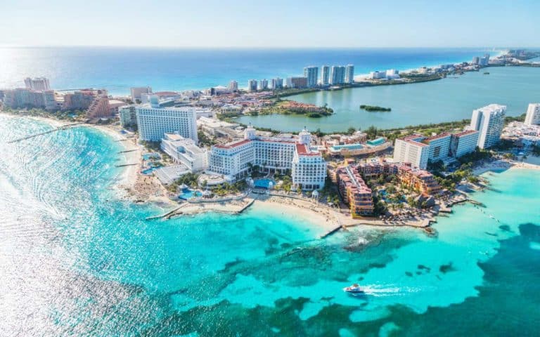 cancun travel rating