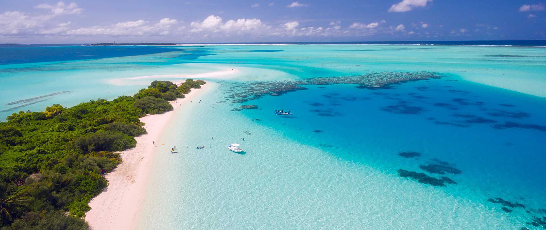 The Maldives, Top 10 snorkeling spots, best snorkeling in the world, best snorkeling locations, beach travel, beach travel destinations, best snorkeling, snorkeling gear guide