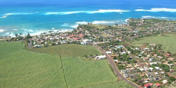 Pa'ia Hawaii, Best Surfing Towns, best surf towns, best surf towns in the USA, best surfing in the USA, surfing towns, beach travel, beach travel destinations
