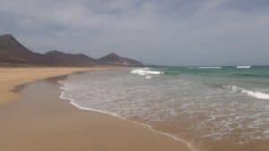 This image has an empty alt attribute; its file name is Playa-de-Cofete-300x169.jpg