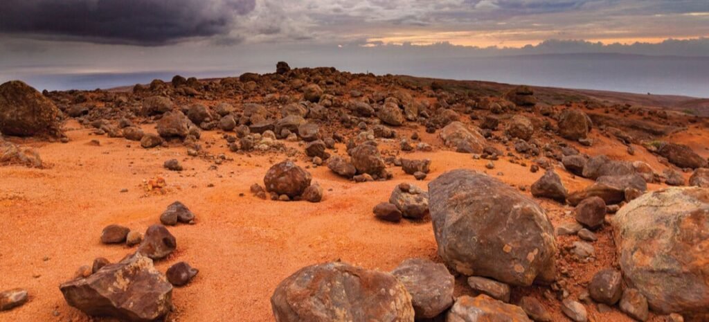 Colorful rock formations at Garden of the Gods (Keahiakawelo) on the island of Lanai, Hawaii.