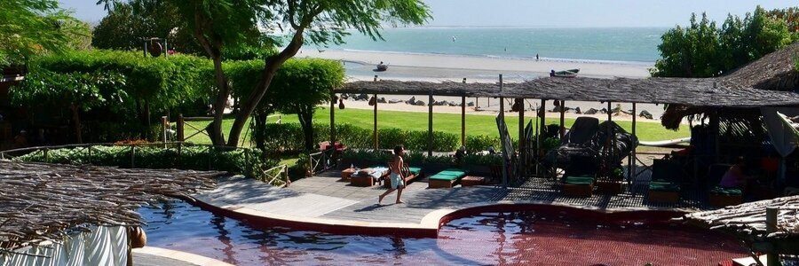 Swimming pool at Vila Kalango overlooking the beach in Jericoacoara.