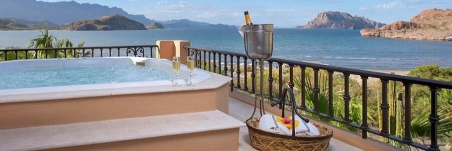 villa-del-palmar-loreto-danzante-bay-resort | Beach Travel Destinations Aerial view of Villa Del Palmar resort in Loreto, Mexico, showing beachfront property, golf course, and coastline at Danzante Bay