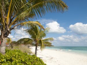Grand Bahama Island Bahamas, Best Islands in the Bahamas, Best time to visit the Bahamas, Bahamas Weather, The 10 Best Luxury Bahamas Hotels