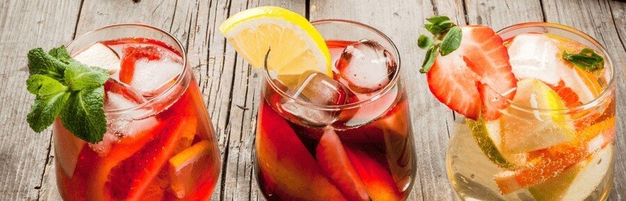 Spanish summer drinks with fruit including tinto de verano cava and sangria