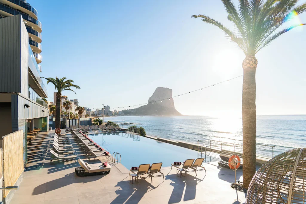Gran Hotel Sol y Mar Calpe Spain beachfront hotel with infinity pool, sea views, and modern rooms