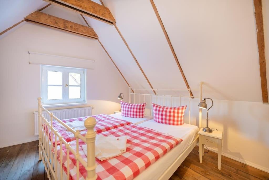 Cozy attic bedroom at Gutshaus Krimvitz near Putbus on Rügen