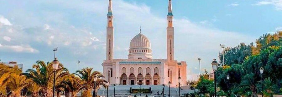 Grand Mosque in Algiers near Algiers Port, a striking landmark featured in a perfect one-day itinerary.