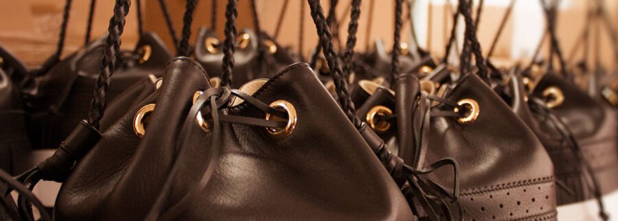 Spanish leather handbags displayed in a shop in Cádiz known for quality handmade goods