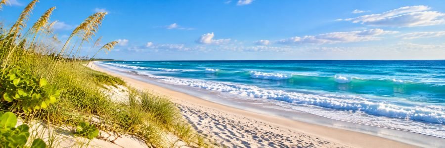 Best Juno beaches with turquoise Atlantic water, sandy shoreline and coastal dunes